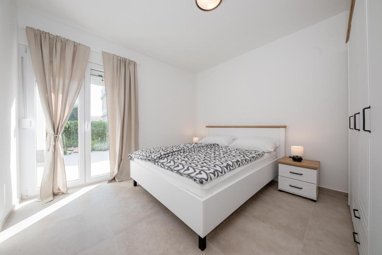 Peaceful Haven Near The Sea-Apartments Torlak Rab Banjol المظهر الخارجي الصورة