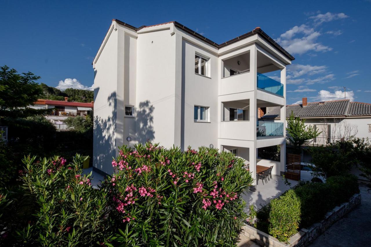 Peaceful Haven Near The Sea-Apartments Torlak Rab Banjol المظهر الخارجي الصورة