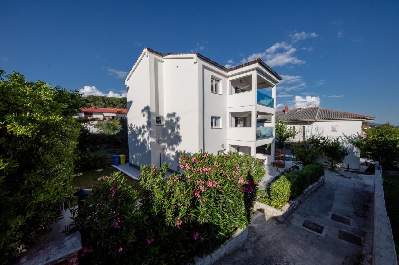 Peaceful Haven Near The Sea-Apartments Torlak Rab Banjol المظهر الخارجي الصورة